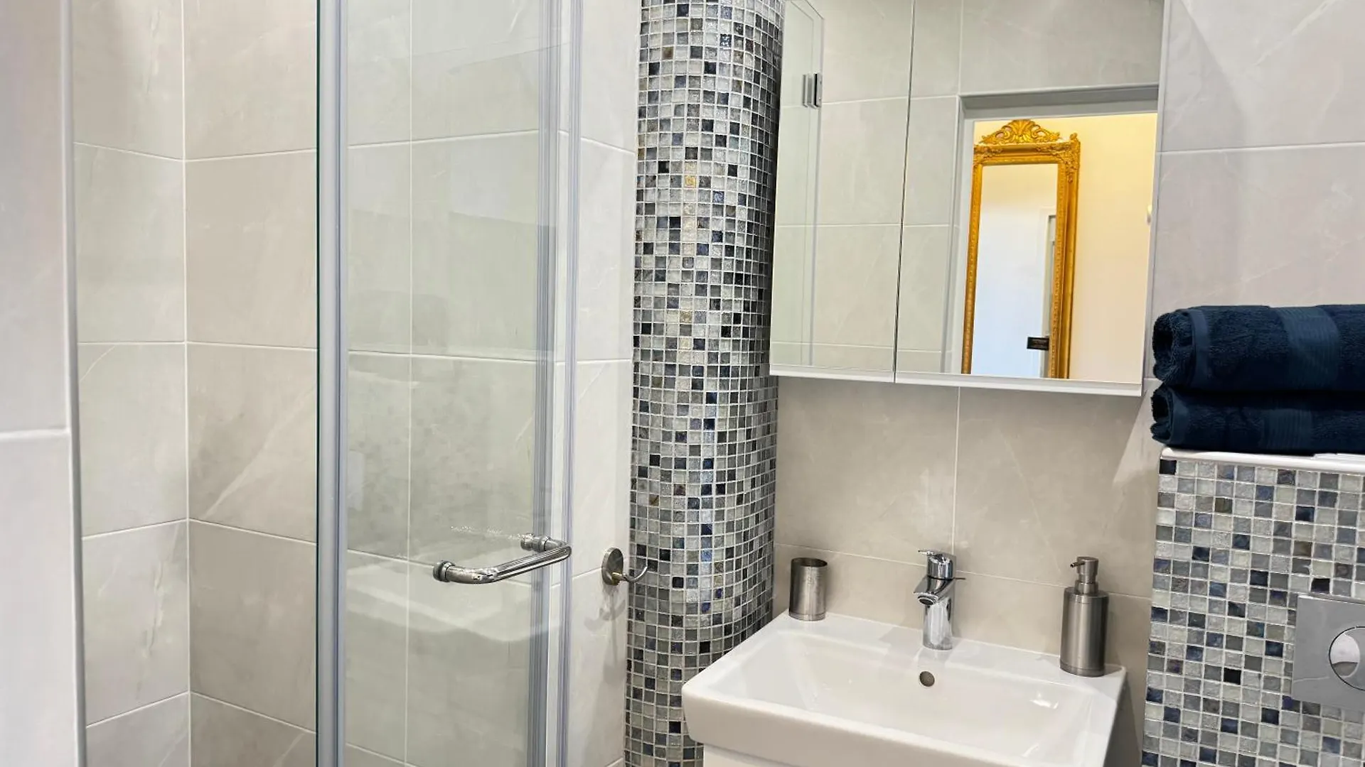 Luxus Living In Burgas Apartment 0*,